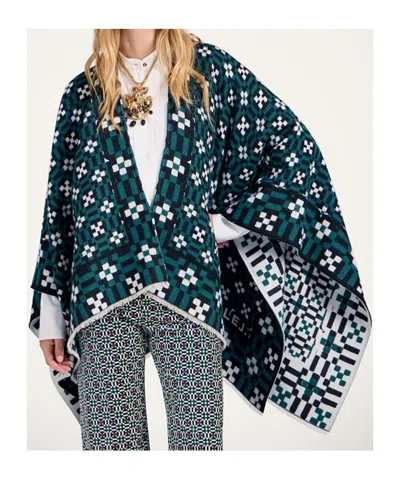 La Doublej Geometric-pattern Cape In Green