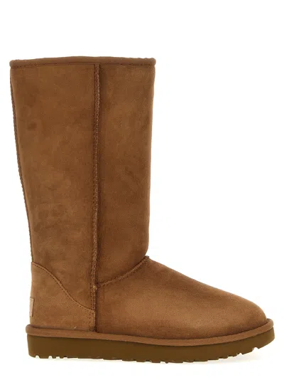 Ugg Classic Short Beige Boots With Logo Patch On The Rear And Shearling Lining In Suede Woman In Blue