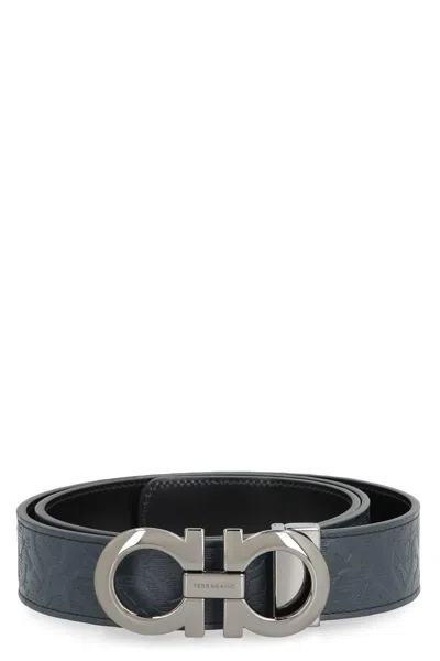 Ferragamo Logo-buckle Patterned Belt In Gray