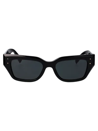 Dolce & Gabbana Frame Sunglasses In Black