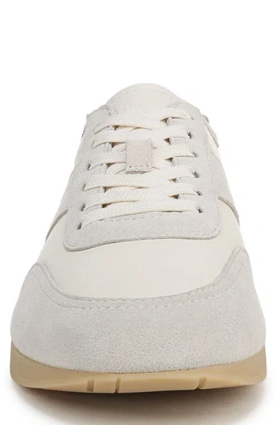 Vince La Runner Sneaker In White