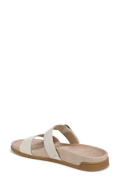 Vionic Elaine Slide Sandal In White