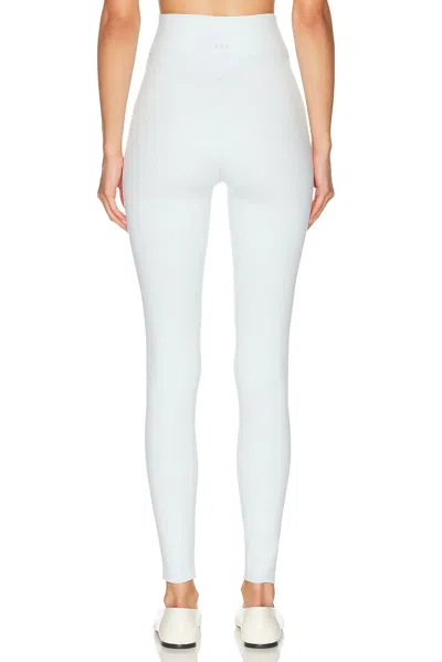 437 The Essentials Legging In White