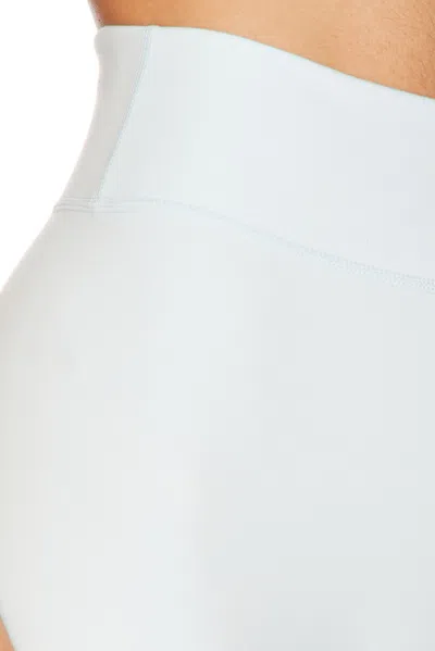 437 The Essentials Legging In White