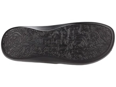Alegria Ode In Black