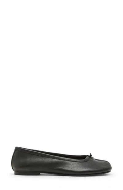 Steve Madden Calico Ballet Flat In Black