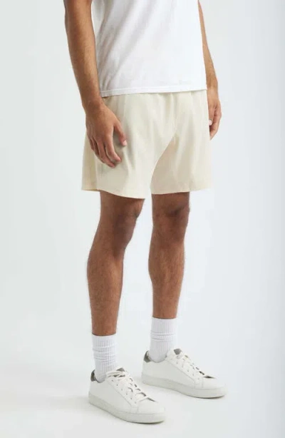 Santo Studio Tempo Tech Shorts In White