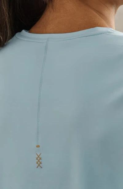 Rhone Serene Performance T-shirt In Blue