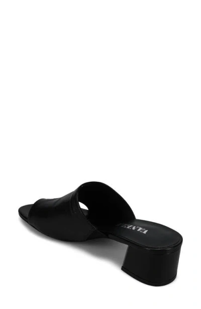 Vaneli Cruz Toe Loop Sandal In Black