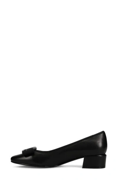 Vaneli Amiel Pump In Black