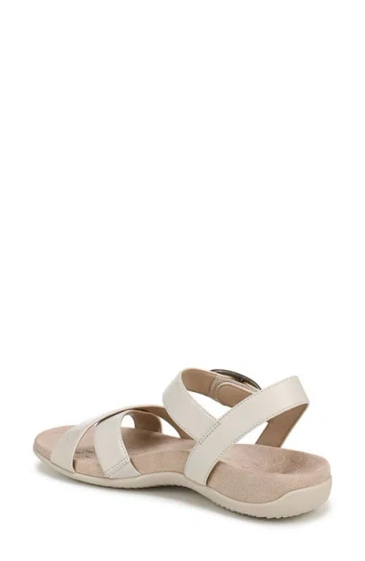 Vionic Ramsey Sandal In White