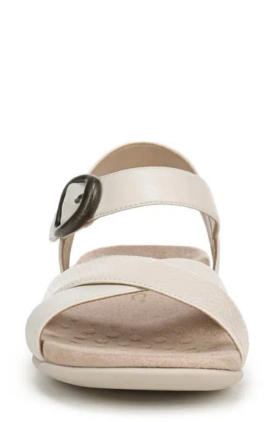 Vionic Ramsey Sandal In White