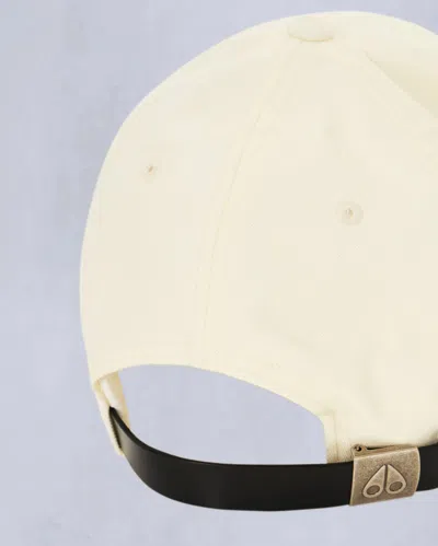 Moose Knuckles Logo Hat In Neutral