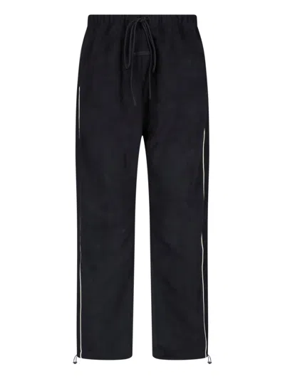 Essentials Relaxed Track Pant In Black