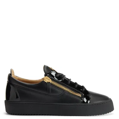 Giuseppe Zanotti Zip-detailed Low-top Sneakers In Black