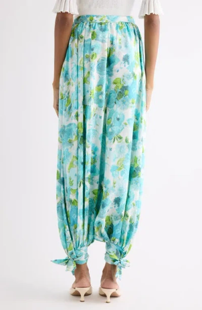 Chloé Floral-print Silk-jacquard Cropped Pants In Blue