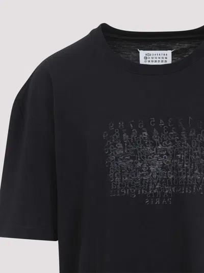 Maison Margiela Classic Black T-shirt With Round Neckline And Short Sleeves In Black