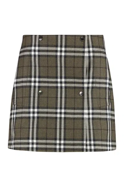 Burberry Chic Wool Mini Skirt With Side Pockets In Green
