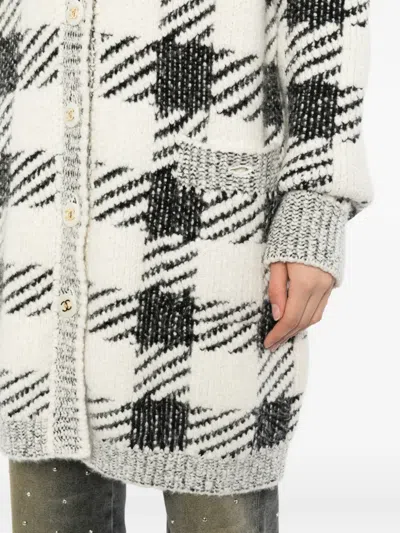 Pre-owned Chanel Houndstooth-pattern Cardigan In Neutral