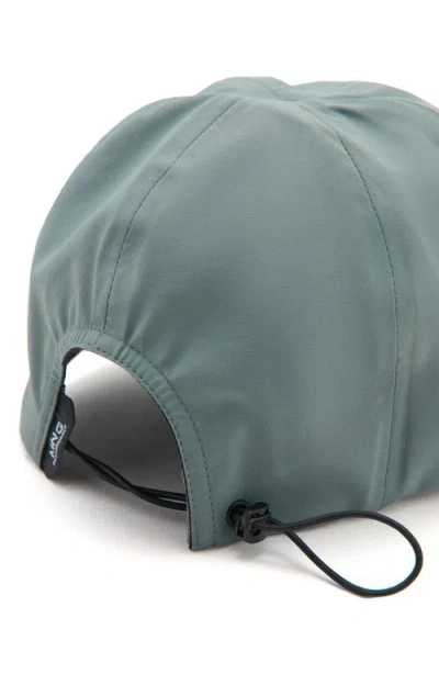 Mango Water Repellent Cap In Metallic