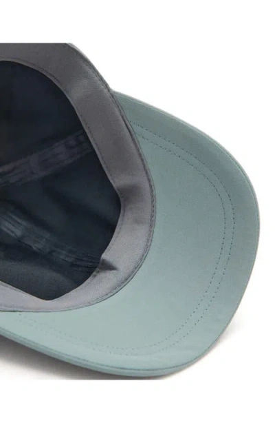 Mango Water Repellent Cap In Metallic