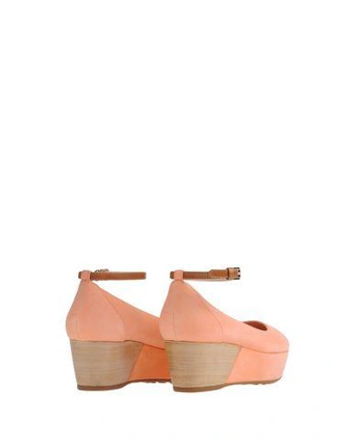 Shop Tod's Pump In Pink