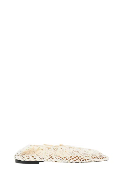 Odissi Iris Flat In White