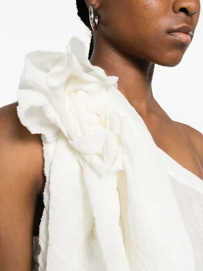Su In White
