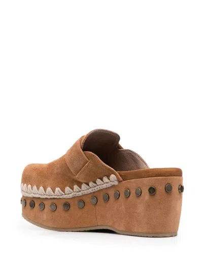 Mou Platform Mule Sandals Round Toe Studs Suede In Brown