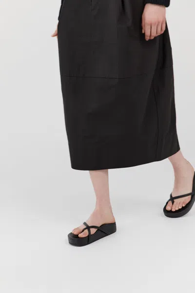 St Agni Cross Strap Flatform In Black