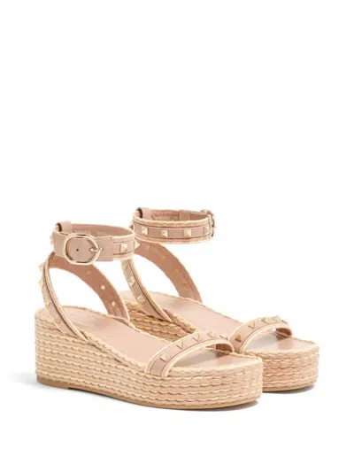 Valentino Garavani Rockstud Flatform Sandal In Calfskin 45mm Woman Rose Cannelle 39 In Brown