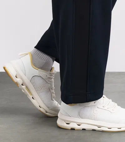 On X Zendaya And Law Roach Cloudze Mo Sneakers In White