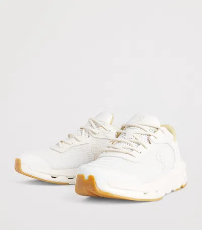 On X Zendaya And Law Roach Cloudze Mo Sneakers In White