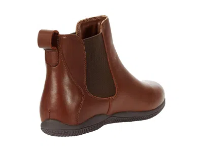 Softwalk Highland In Brown