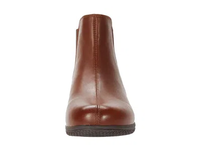 Softwalk Highland In Brown