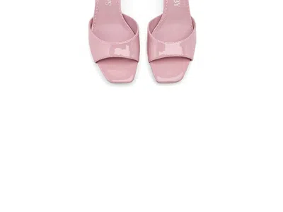 Sam & Libby Leanne In Pink