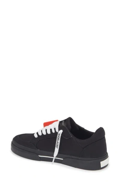 Off-white Vulcanized Low Sneaker In Black