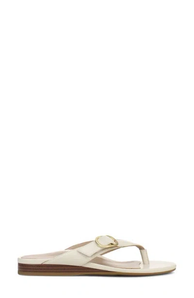 Vionic Ginny Flip Flop In White