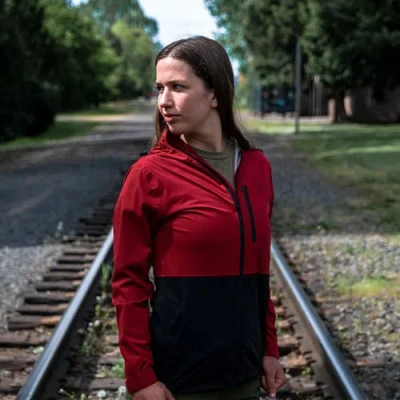 Coalatree Barrage Technical Shell In Red