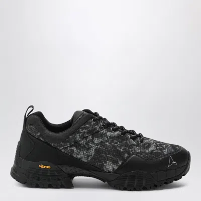 Roa Sneaker Pull Tab Rubber Sole Design In Black
