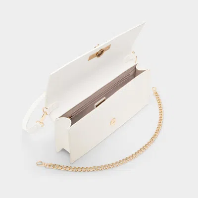 Aldo Thaleaa In White