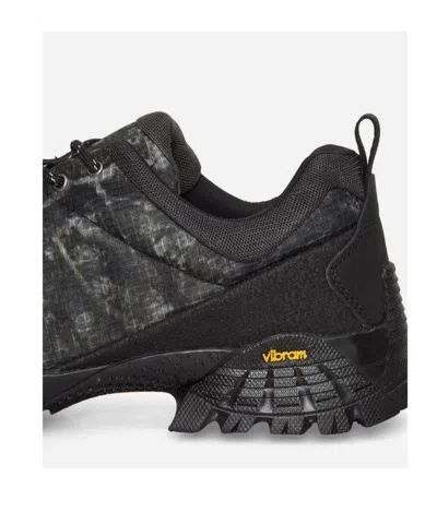 Roa Sneaker Pull Tab Rubber Sole Design In Black