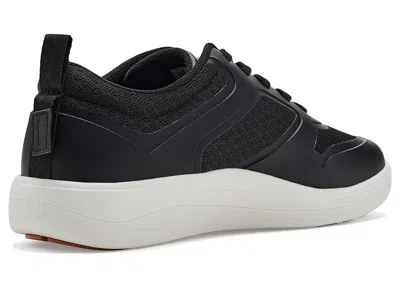 Strive Dash In Black