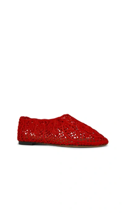 Odissi Iris Flat In Red