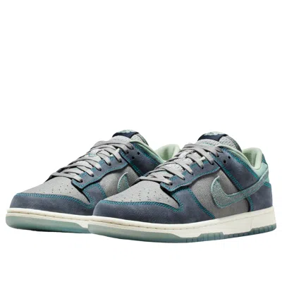 Nike Dunk Low Retro Se Sneakers In Brown