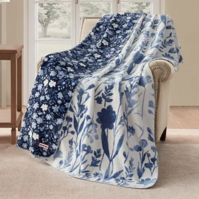 Hunter Reversible Plush Throw Blankets In Blue