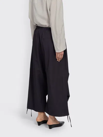 Amomento Drawstring-cuff Capri Trousers In Multi