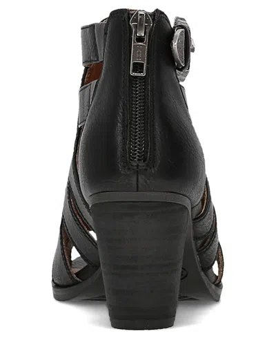 Frye And Co Jolene Stud In Black