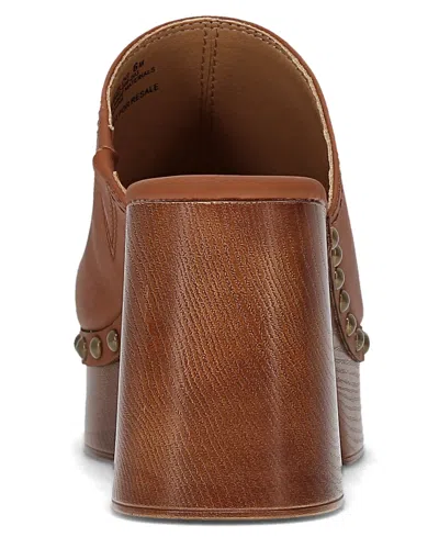 Frye And Co Wylie Clogs In Brown