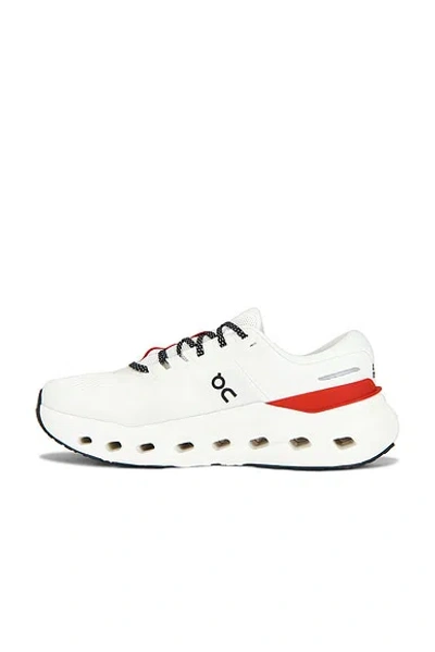 On Cloudrunner 3 In White